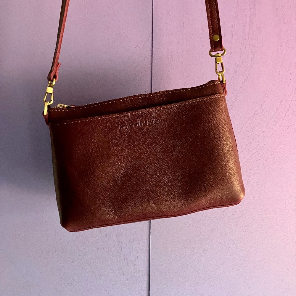 Portland Leather POPPY Crossbody Purse in PLUM Classic